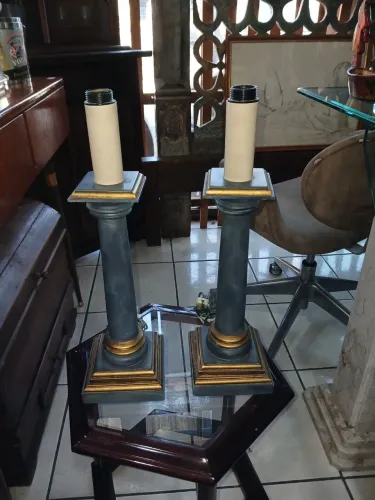 Par de luminárias de mesa em Coluna
