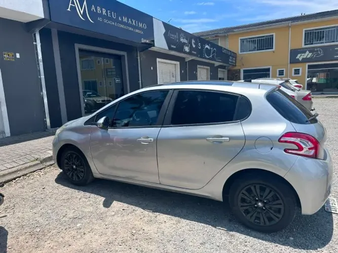 Peugeot 208 Allure 1.5 Flex 8V 5P 2014
