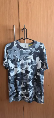 Asics camiseta camuflada masculina tam. G.