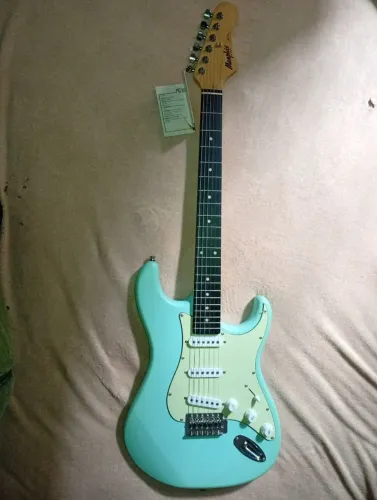 Guitarra Memphis MG 30 - Nova