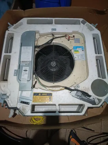 Ar-condicionado cassete