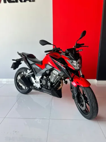 Honda CB300f