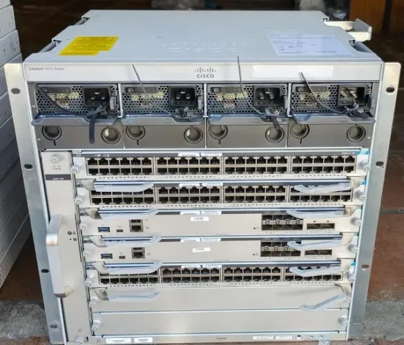 Switch Chassi Cisco C9407R 