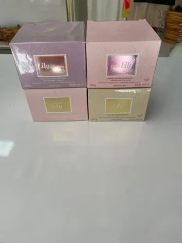 Cremes Acetinados Lily O Boticário 250g - Escolha sua versão