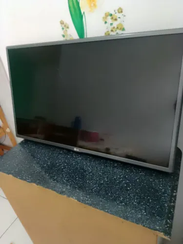 TV LG 32 Polegadas - NÃO É SMART!