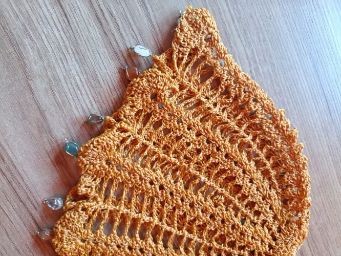 Toucas de crochê Headpice na cor dourada e azul 