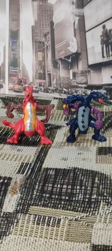 Figuras Bakugan Dragonoide Vermelho e Hydranoid Azul - 10 cm (Par)