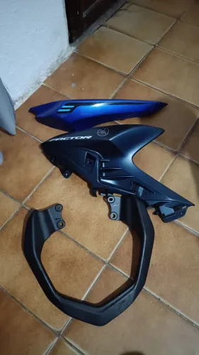 Vendo peças de moto, do marca Factor 