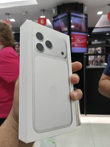 iPhone 17 pro Max Silver lacrado