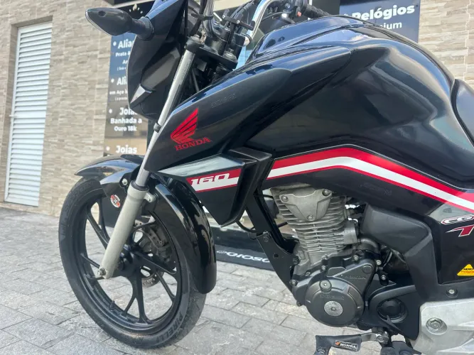 Titan 2021 baixa km