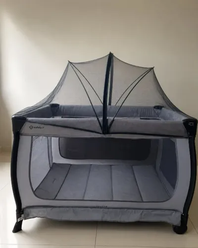 Berço Portátil Safety 1st Falcon + Mosquiteiro | Pouco uso 3 meses