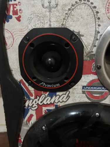 CAIXA DE SOM AUTOMOTIVA/BOB