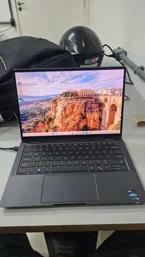 Notebook Dell LaNotebook Dell latitude 9330 TouchScreen i7 16gb Ddr5 1tb SSD M.2