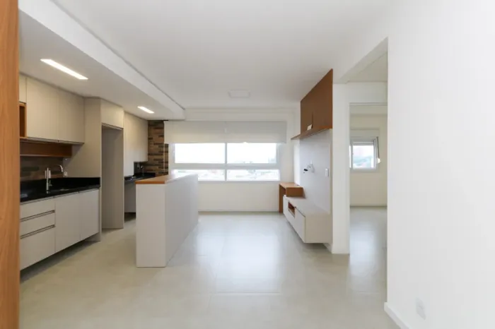 Apartamento com 2 Quartos para Alugar no bairro Centro com 54m²