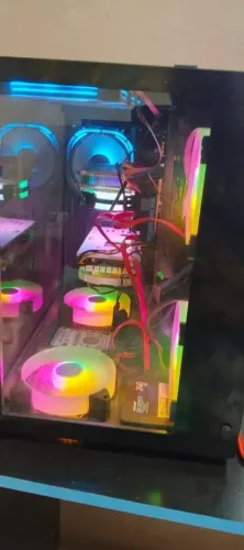 Vendo esse computador gamer i7 7 geração memória 32gb ddr4 placa de vídeo RX 590 8gb SSD