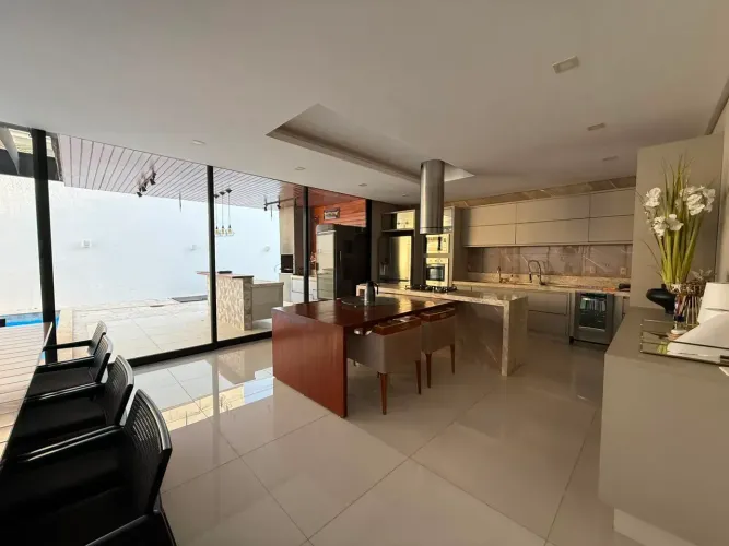 Imóvel para aluguel possui 304 metros quadrados com 4 quartos em Jardins Valência - Goiâni
