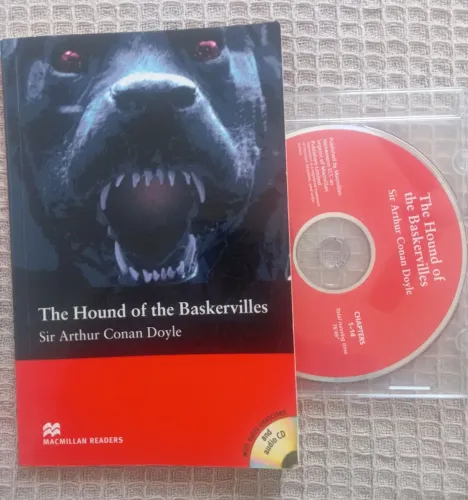 Livro Macmillan readers - The Hound of the Baskervilles. Com CD. Em inglês. Para professor