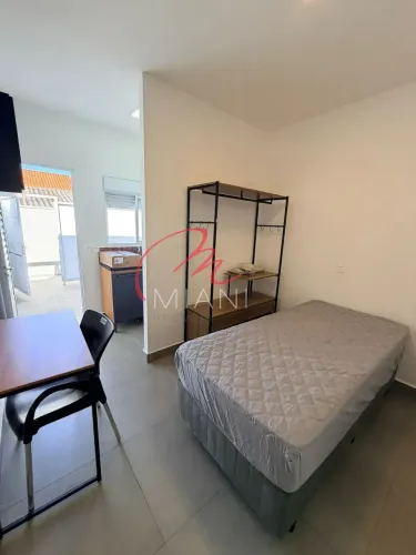Kitnet com quintal para locação, Vila Butantã- Sem caução ou Fiador - Mobiliada