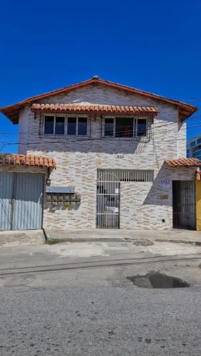 Alugo casa em Laranjeiras