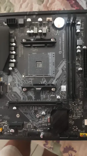 Kit Ryzen 5 5600GT 16GB