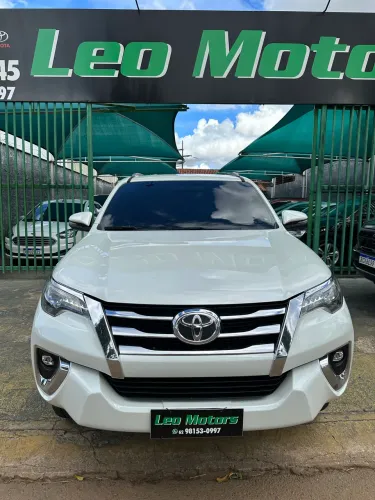 Toyota Hilux SW4 SRX 4X4 2.8 TDI 16V Dies. Aut. 2019