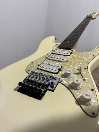 Guitarra Seizi NOVINHA!