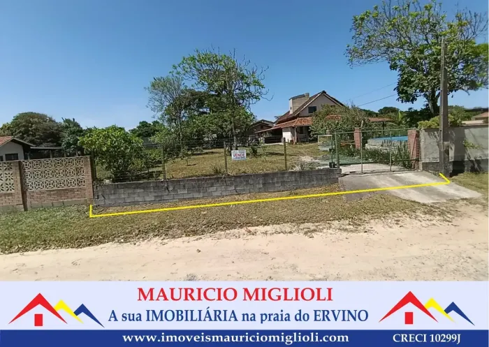 Lote limpo na região central  na Praia do Ervino