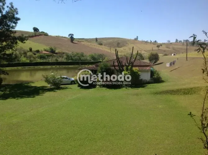 Sítio com 3 dormitórios à venda, 104000 m² - Santana - Bragança Paulista/SP