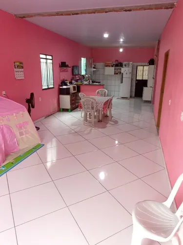 VENDE-SE UMA CASA NO NOVO ALEIXO!!