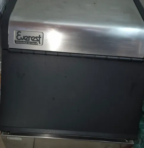 Maquina de gelo