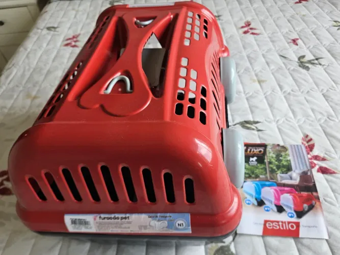 Casinha cahorro e gato. Nova.