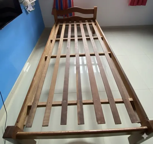 Cama madeira maciça solteiro