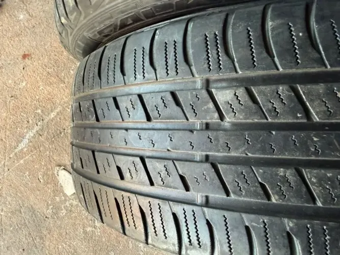 Pneu 275/55/20 Falken 80 % vida útil