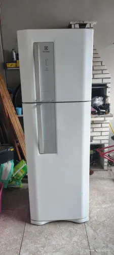 Geladeira Electrolux Frost Free DF42