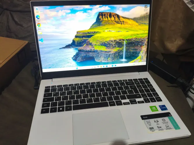 Notebook com Defeitos | Vendo Pessoalmente.