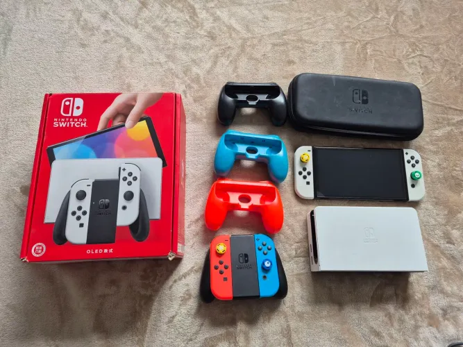 Nintendo Switch OLED Completo na Caixa + 2 Joy-Cons Originais + Acessórios