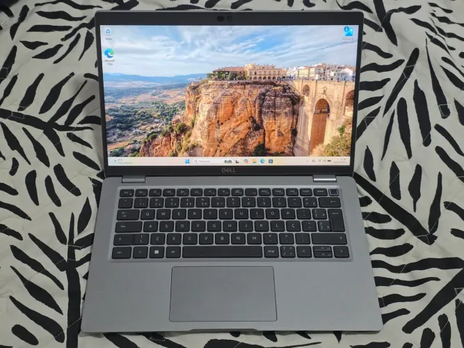 Notebook Dell Latitude 5430 i7 12th 1265U 16GB RAM e 256GB SSD NVME - Tela 14" Full HD