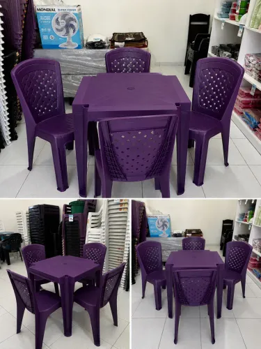 Conjunto de Mesa e Cadeiras (Sem Braço)