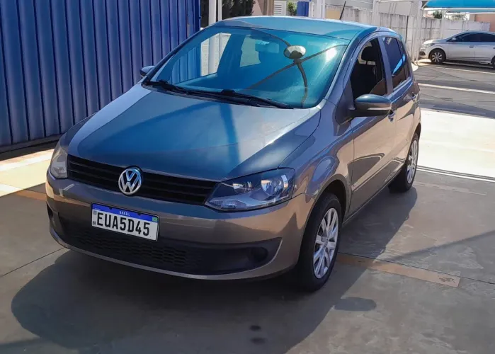 Volkswagen Fox 1.0 MI Total Flex 8V 5P 2013