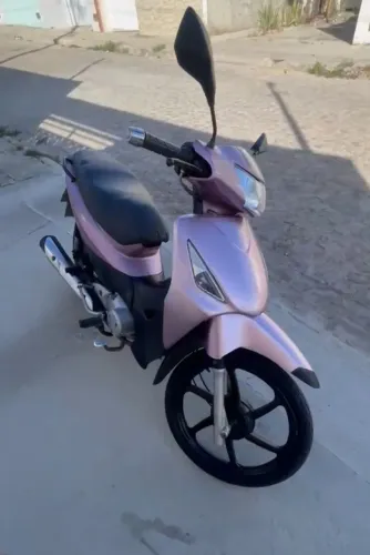 Vendo biz125 em Dias documento e recibo em branco<br>Analiso trocas