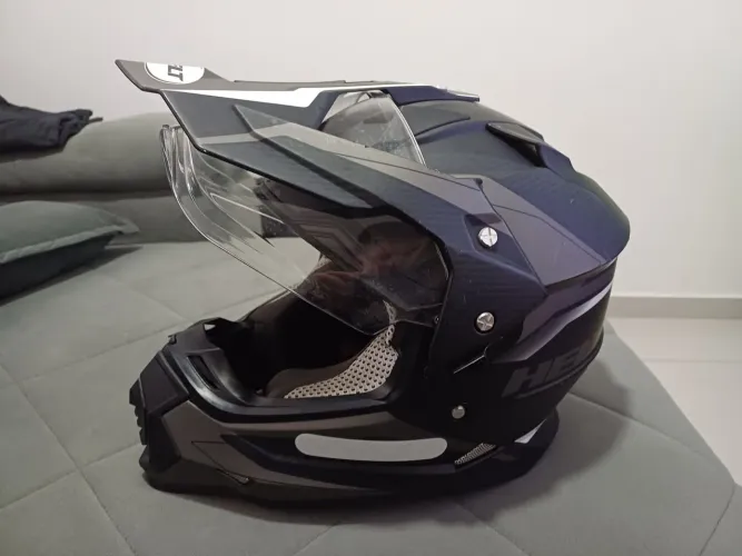 Capacete moto cross Helt em ótimo estado.