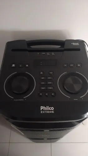 Som philco 3.500 w de potência.