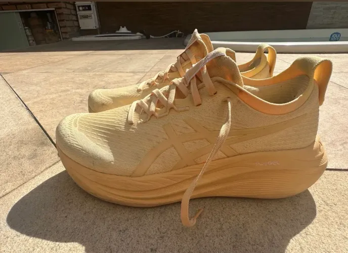 Tenis Asics Nimbus 27 Tamanho 40