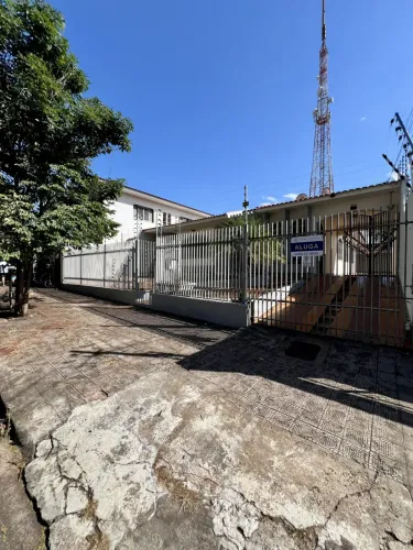 Casa comercial Zona 05.