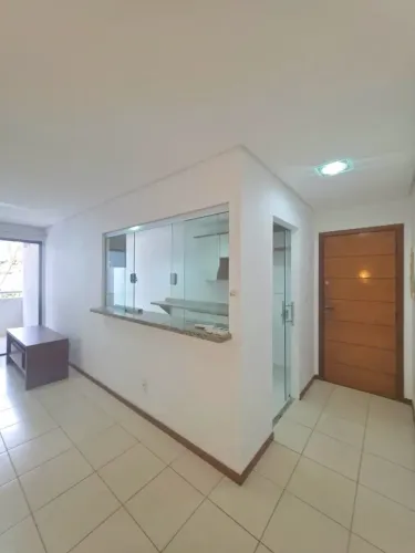 COND. SANTA CLARA. APTO SEMI MOBILIADO COM 3 QUARTOS SENDO 1 SUITE 2 SEMI SUITES