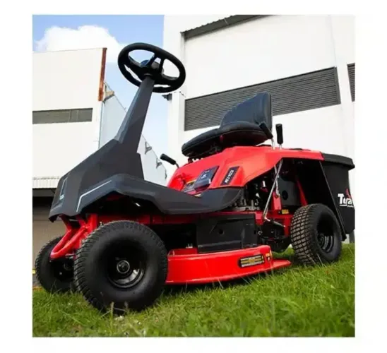 Trator cortador de grama