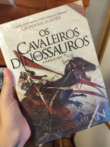 Os Cavaleiros dos Dinossauros - Victor Milán