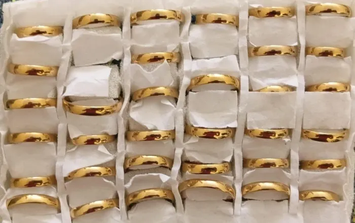 ALIANÇA DE MOEDA ANTIGA BANHADA A 10 MILÉSSIMOS DE OURO DE 18K