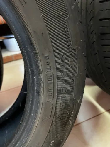 Pneus 205/60/16