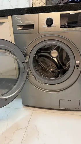 Máquina de Lavar Roupa.